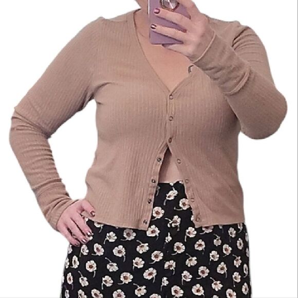 Abercrombie & Fitch Tan Ribbed Button Down Front Fitted Viscose Cardigan Large - Picture 6 of 15